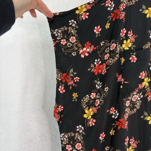 Torrid Women’s Sz 5 (30/32) Floral Skull‎ Challis Button Front Dolman Sleeve Top - Picture 6 of 9